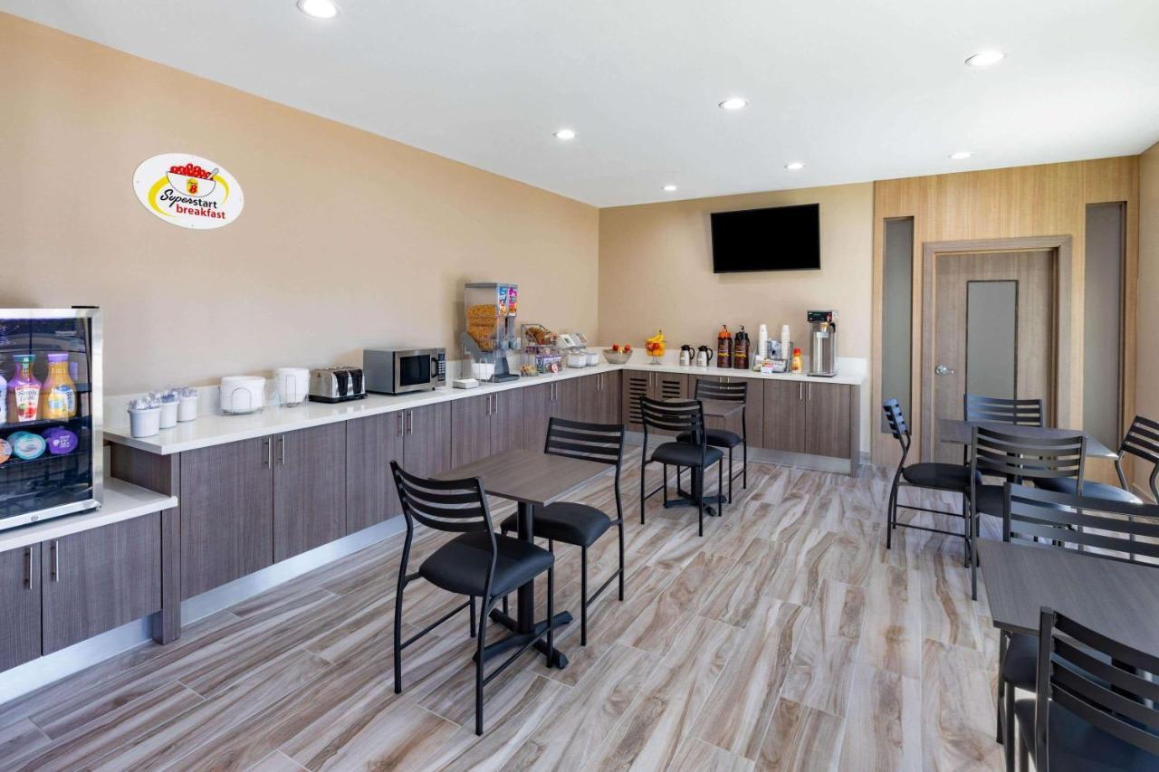 Отель Super 8 By Wyndham Houston Nw Beltway 8-West Rd Jersey Village Экстерьер фото