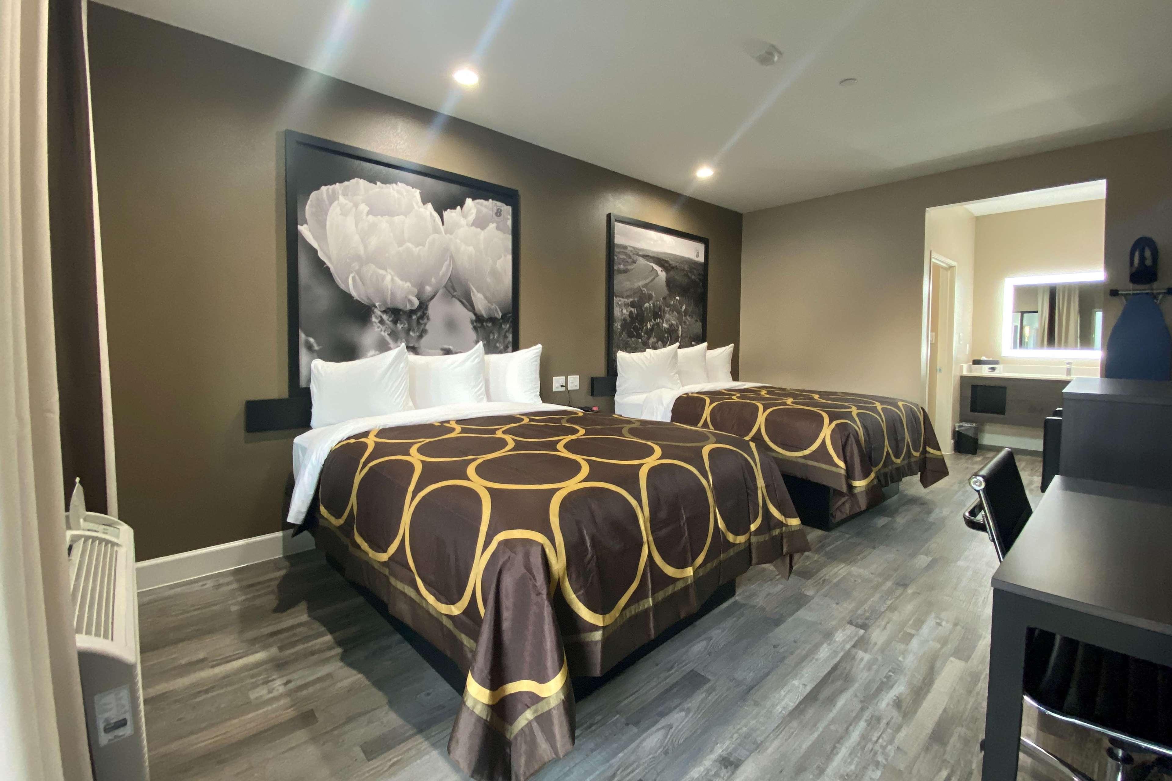 Отель Super 8 By Wyndham Houston Nw Beltway 8-West Rd Экстерьер фото
